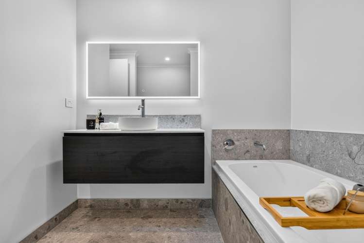 2/15 Kimbolton Street Rototuna_24