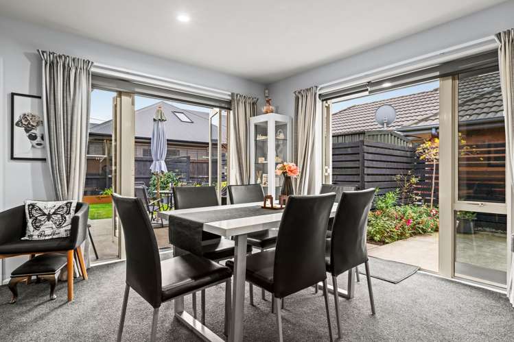 14 Hussey Road Harewood_15