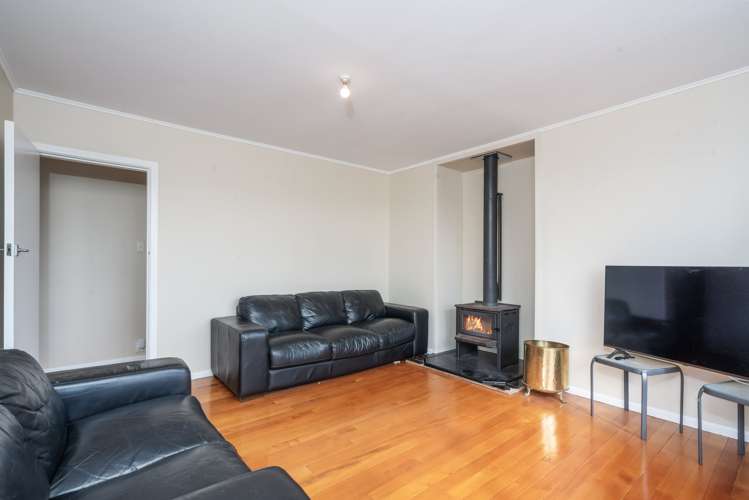 6 Glen Marine Parade Glendene_13