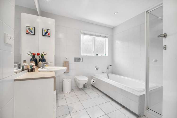 9 Stoneyroyd Gardens Remuera_19