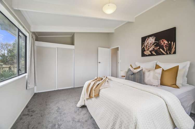 20 Milton Grove Owhata_10