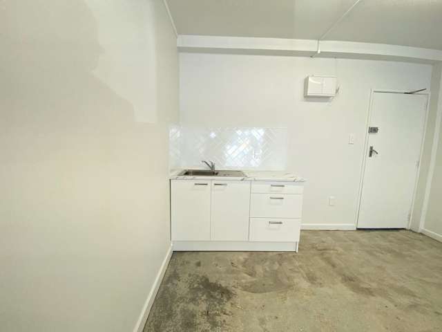 Ground Floor/21 Bay Road Wellington_4