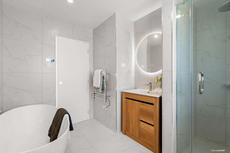 4c Unsworth Drive Unsworth Heights_11