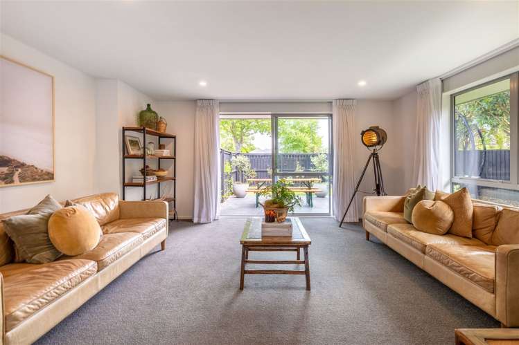 14 Riverwood Boulevard Redwood_9