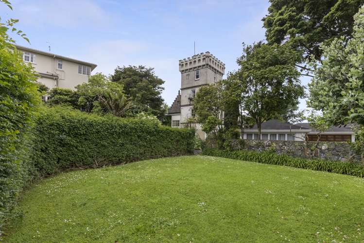 11 Castle Drive Epsom_5