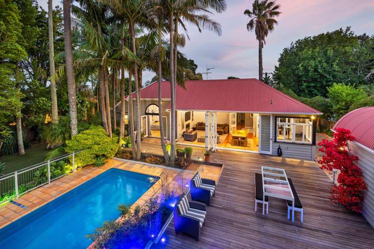 1A Summit Drive Mt Albert_25