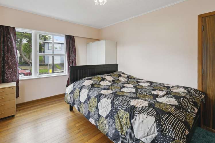 12 Camrose Grove Kingston_13