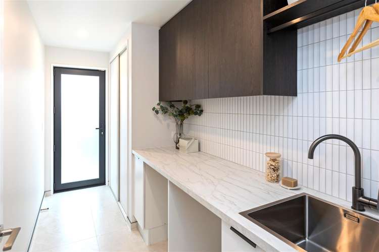 76 Whitehorn Drive Lincoln_12