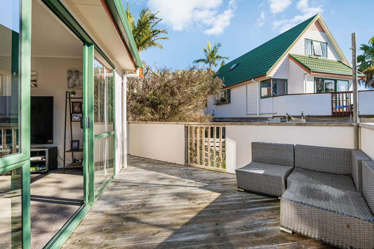 27 Brookvale Park Stanmore Bay_16