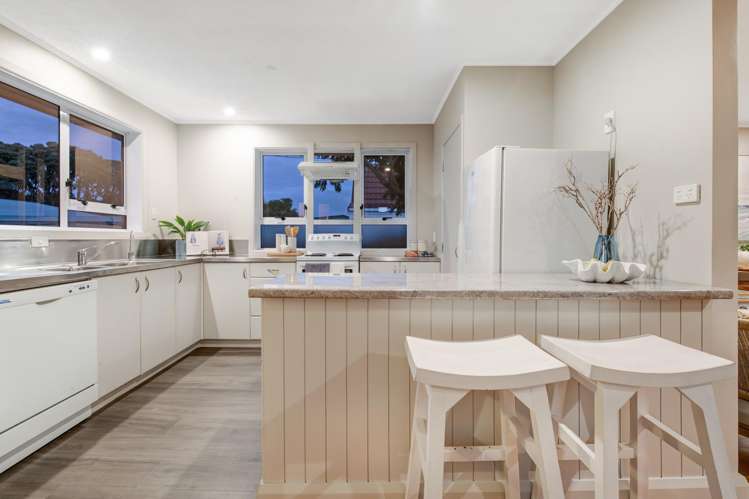 1/179 Centreway Road Orewa_11