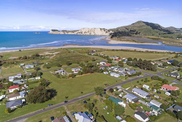 1 Adventure Street Tolaga Bay_6