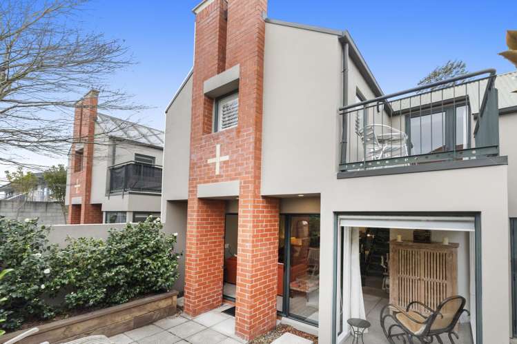 4/56 Hewitts Road_0