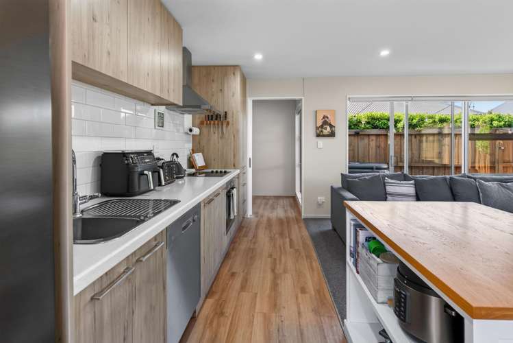 21 Farnborough Way Rolleston_4