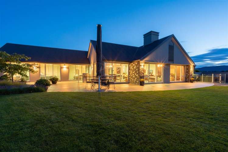 140 Howden Street Te Anau_37