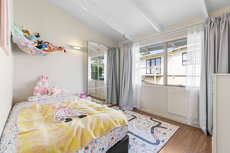 8 Dobell Road Stanmore Bay_17
