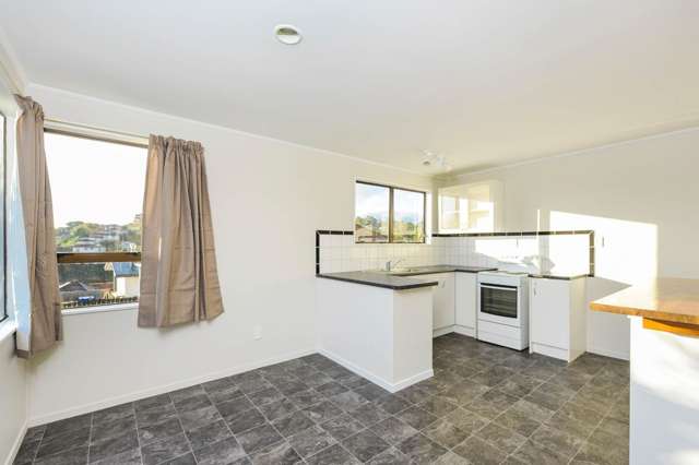190 Solar Road Glen Eden_1