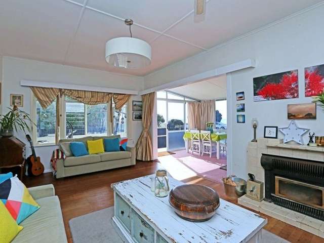 112 Beach Road Haumoana_1