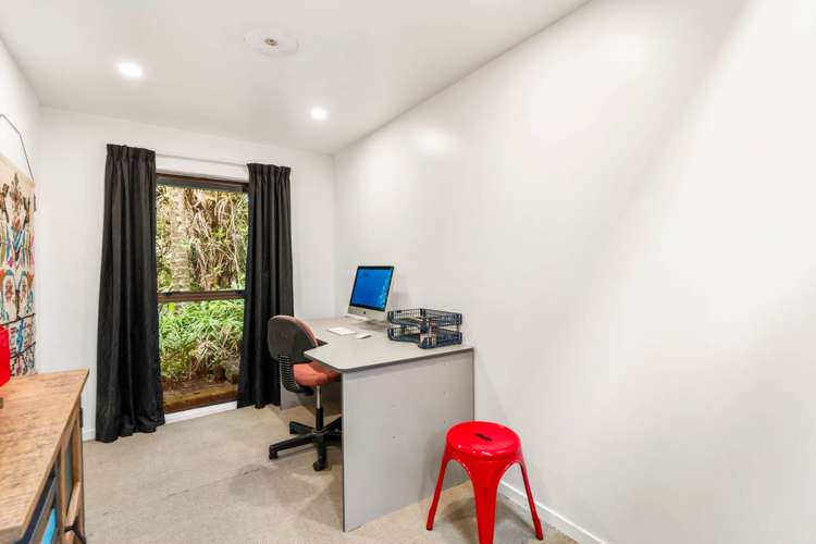 112 Woodlands Park Road Titirangi_15