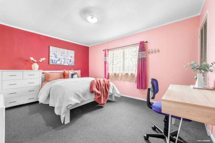 32 Trojan Crescent New Lynn_6