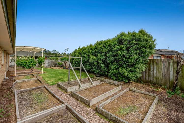 17 Aitkenhead Court Parakai_6