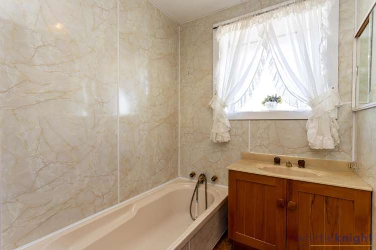 10 Wolsey Place Hillmorton_24