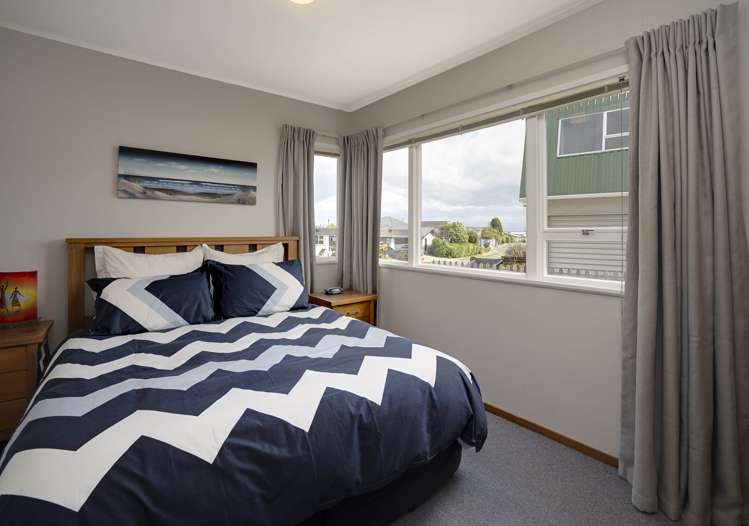 16 Leicester Street Stoke_7