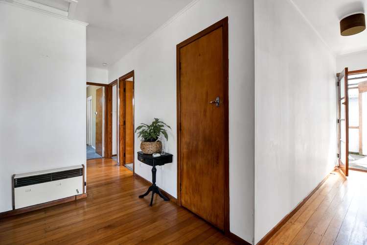 162 Seaview Road Westown_18