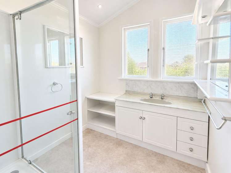  119 Charles Street Blenheim Central_9