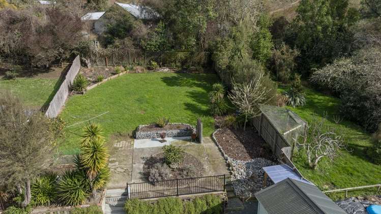 26 Murphy Street Toi Toi_21