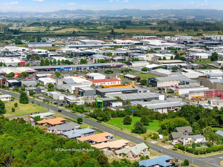 31 Church Road Pukete_19
