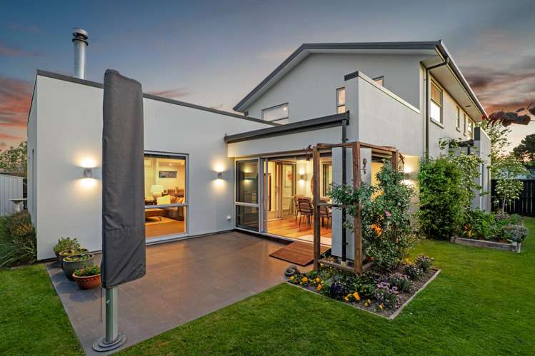 38 Carnaveron Drive Lincoln_14