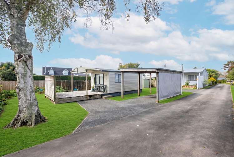 1 & 2/604 Park Road_1