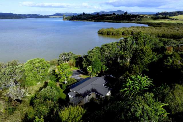WATERFRONT GEM TOTARA NORTH