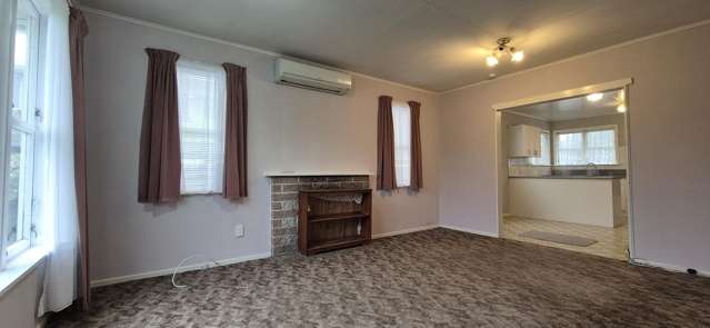 12 Ngatitoa Street Takapuwahia_1