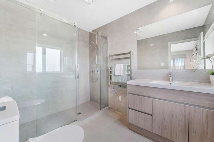 10 Hedge Row Sunnyhills_18