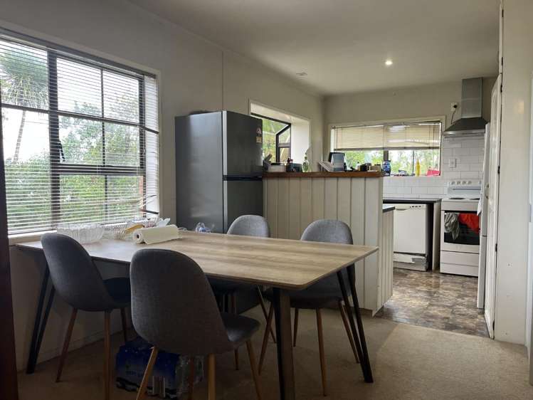 139 McLeod Road Te Atatu South_6