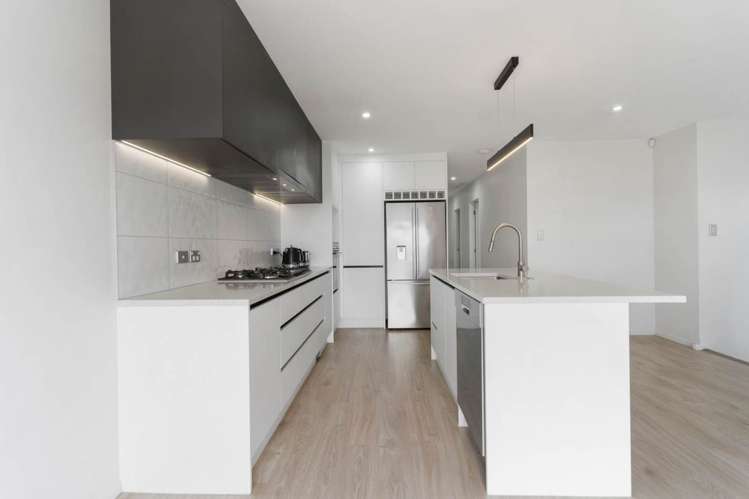 82 Joseph Street Flat Bush_12