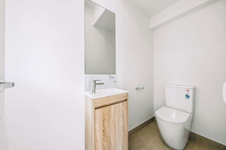 9/8-10 Lowtherhurst Road Massey_12