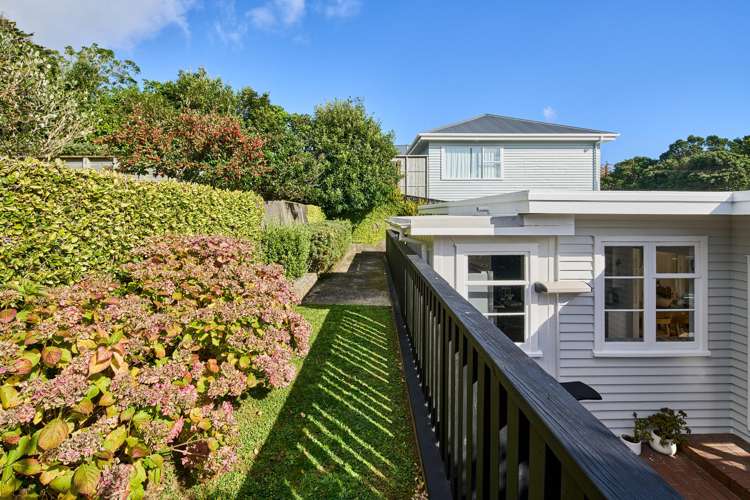 41 Raroa Terrace Tawa_14
