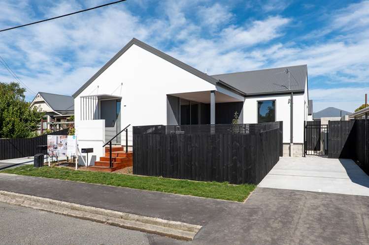 1 & 4/62 Wyon Street_1