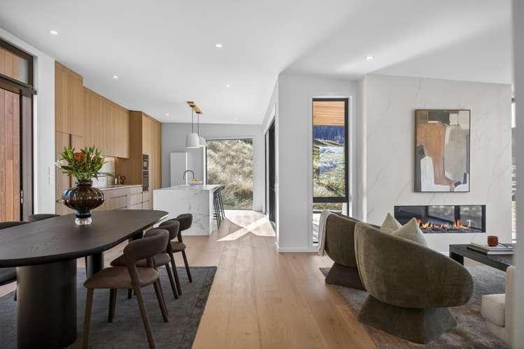 79 Middleton Road Queenstown Hill_2