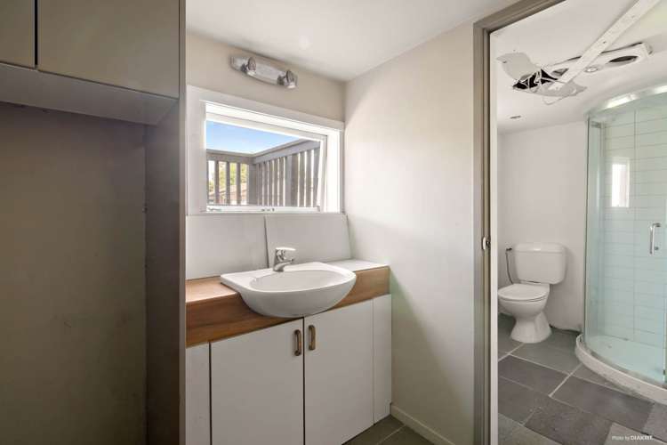 31 Aeroview Drive Beach Haven_15