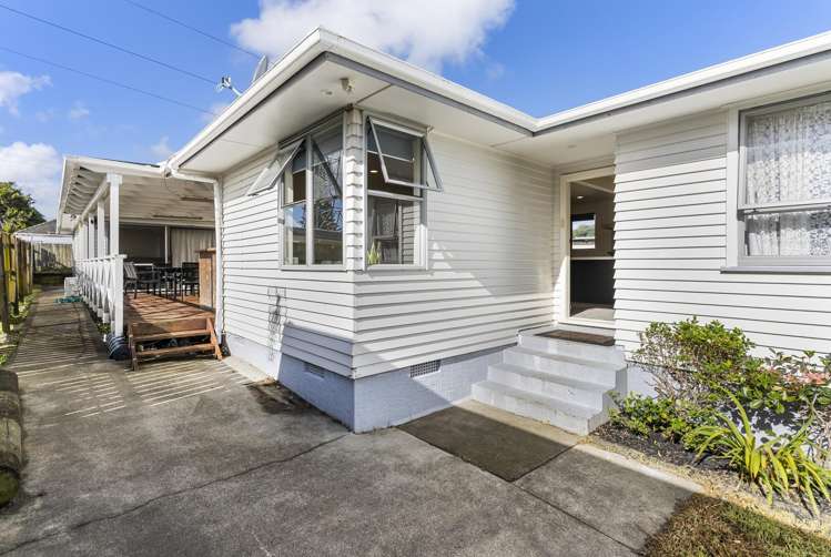 15 Fisher Crescent Otara_1
