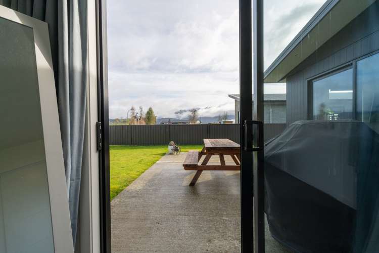 53 Takitimu Avenue Te Anau_18