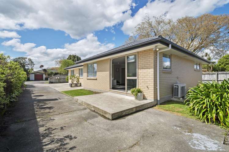 30A and B Ngaio Street West End_8