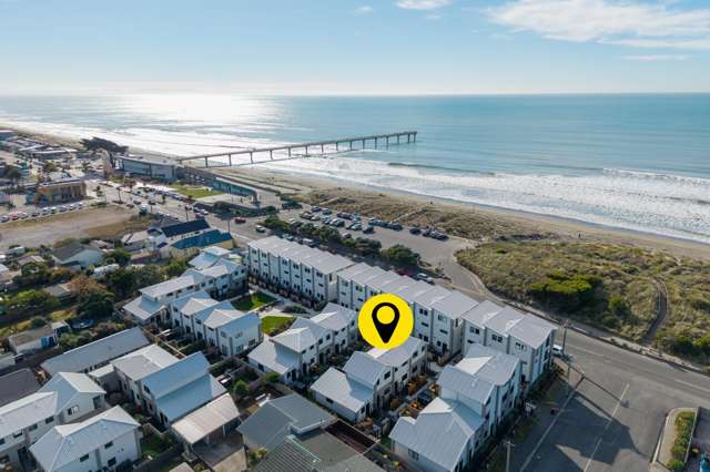 Run, Don't Walk - Coastal Convenience Awaits!