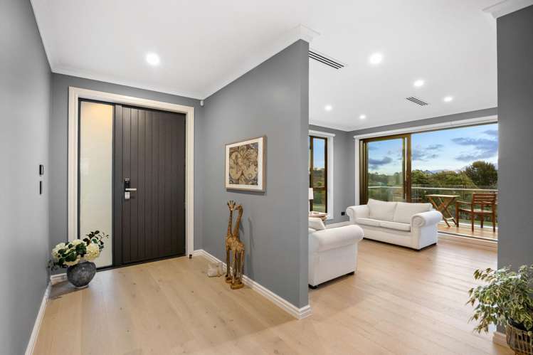 2 Taku Close Long Bay_15