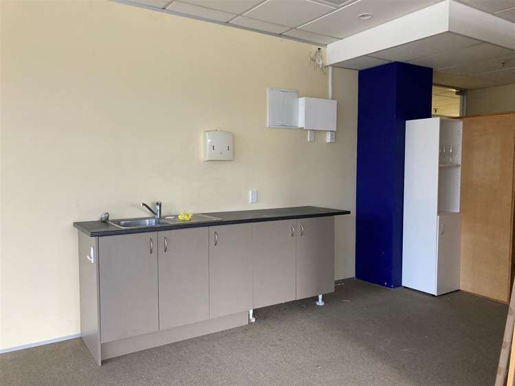 Suite 3, Level 5, 84-90 Main Street Upper Hutt Central_7