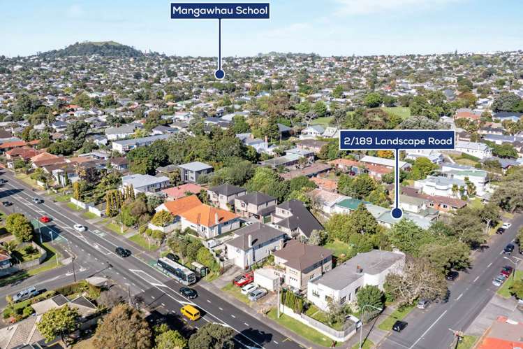 2/189 Landscape Road Mount Eden_15