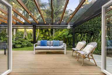 2/14 Surville Place_1